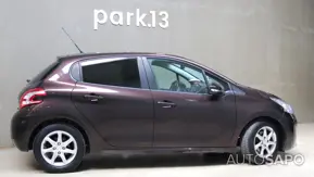 Peugeot 208 de 2012