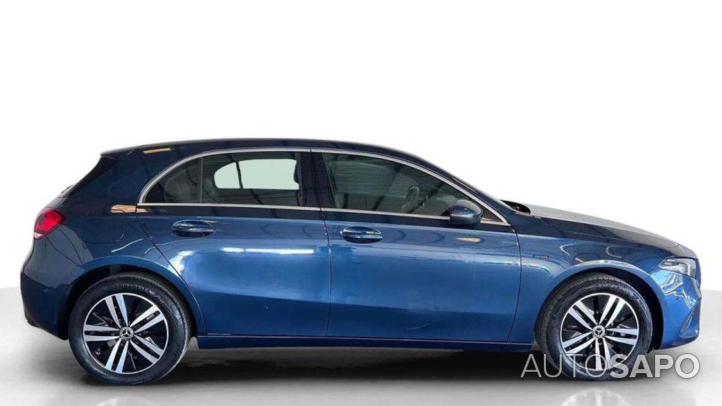 Mercedes-Benz Classe A 250 e Style Plus de 2021