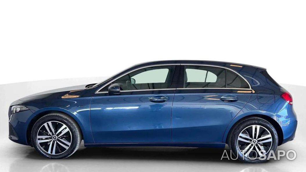 Mercedes-Benz Classe A 250 e Style Plus de 2021