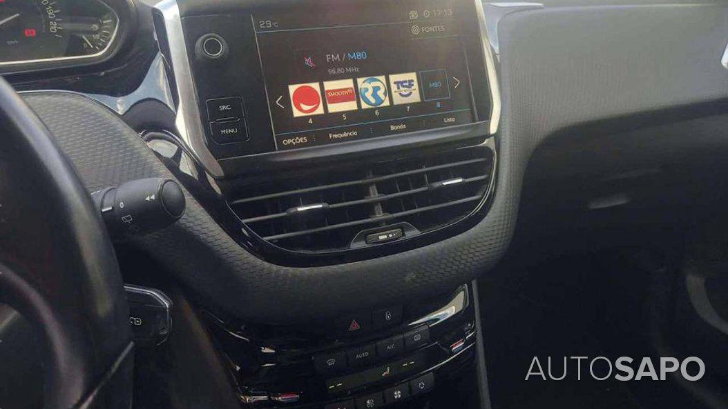 Peugeot 2008 1.2 PureTech Allure de 2019