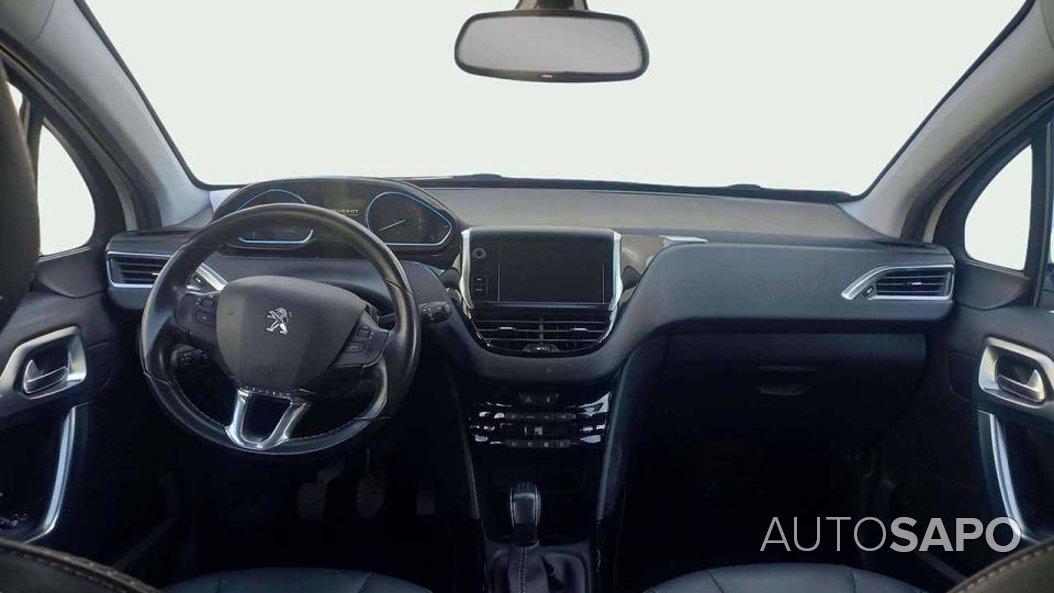 Peugeot 2008 1.2 PureTech Allure de 2019