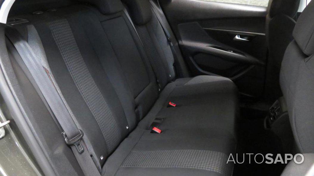Peugeot 3008 1.5 BlueHDi Active de 2019