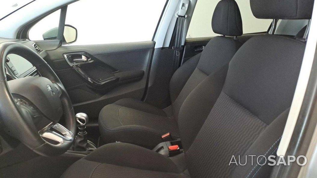 Peugeot 208 1.2 PureTech Life Signature de 2018