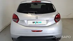 Peugeot 208 1.2 PureTech Life Signature de 2018