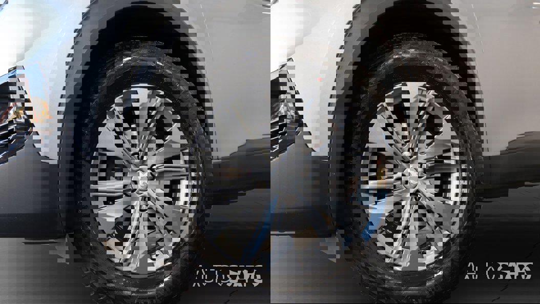 Peugeot 2008 1.2 PureTech Active EAT8 de 2021