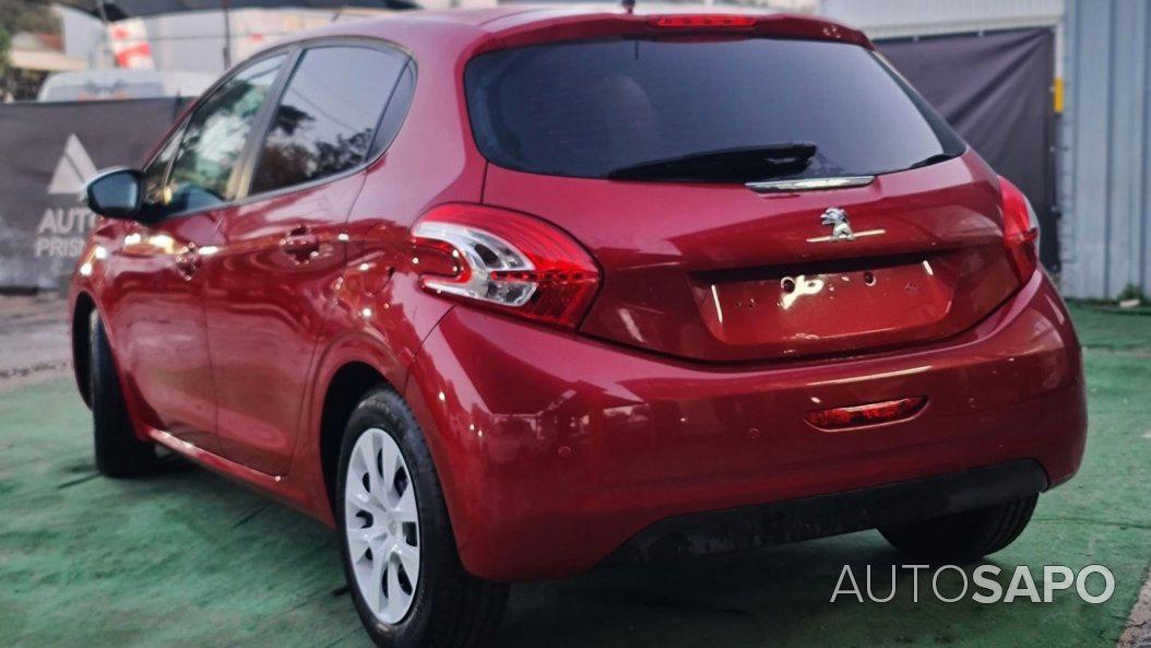 Peugeot 208 de 2015