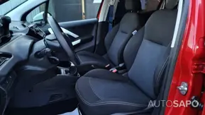 Peugeot 208 de 2015