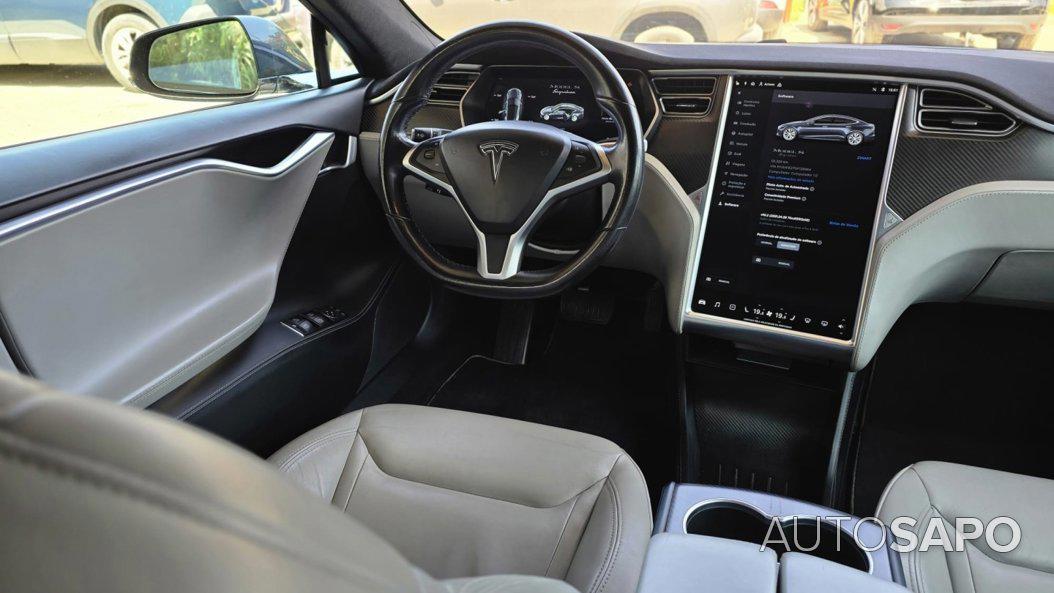 Tesla Model S 85D de 2016