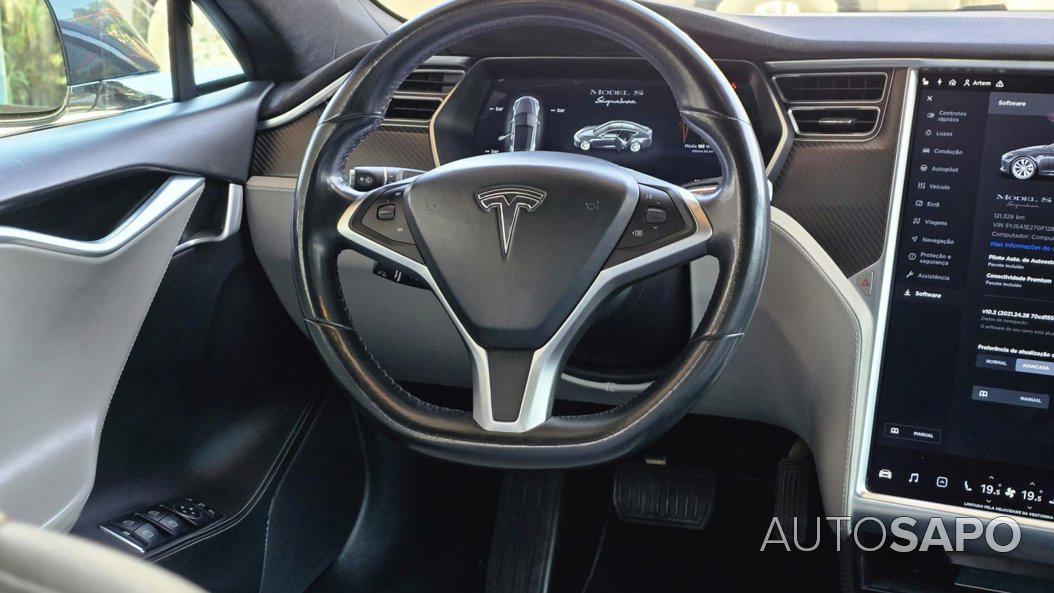 Tesla Model S 85D de 2016