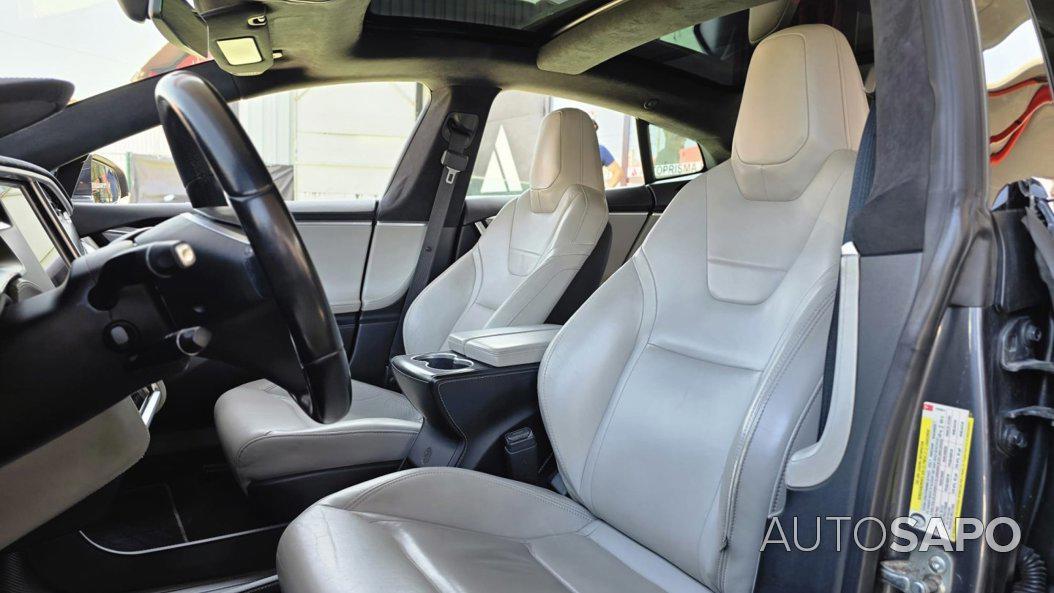 Tesla Model S 85D de 2016