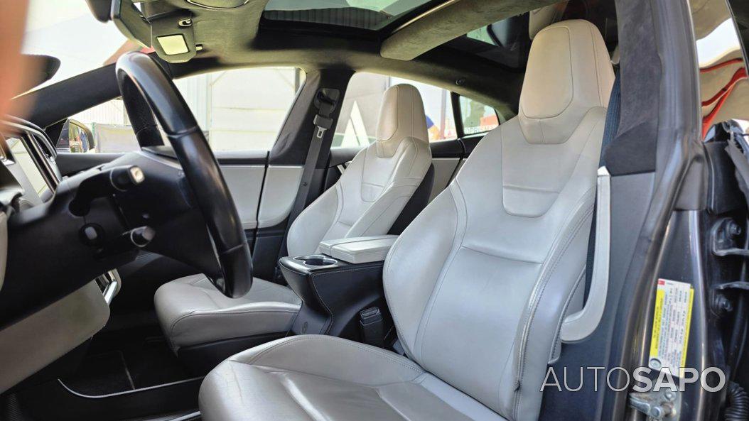 Tesla Model S 85D de 2016