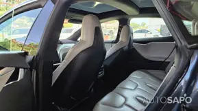 Tesla Model S 85D de 2016