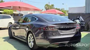 Tesla Model S 85D de 2016