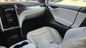 Tesla Model S 85D de 2016