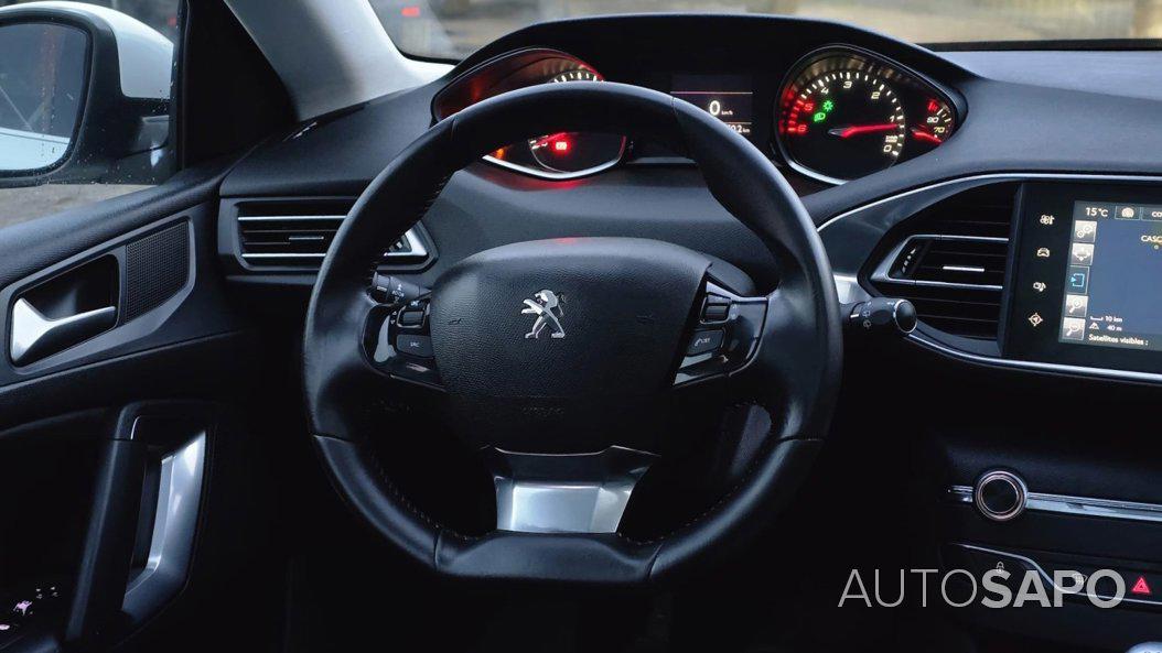 Peugeot 308 1.6 BlueHDi Allure J17 de 2014