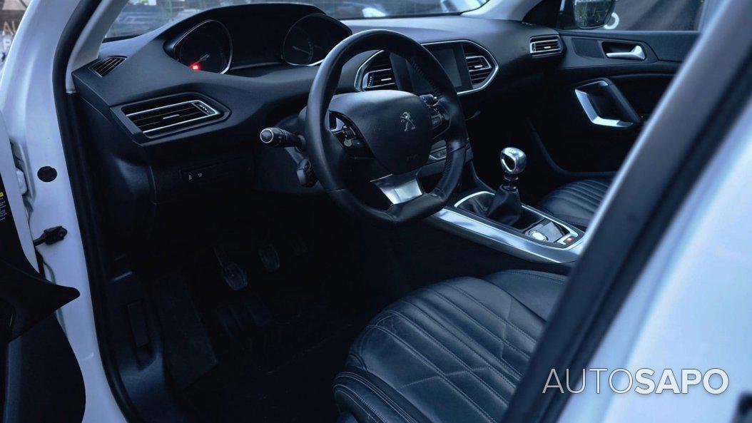 Peugeot 308 1.6 BlueHDi Allure J17 de 2014