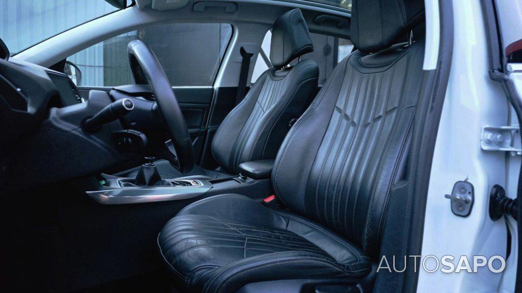 Peugeot 308 1.6 BlueHDi Allure J17 de 2014