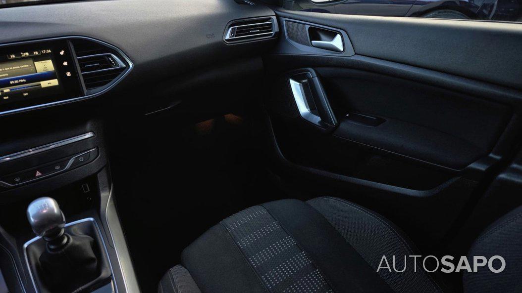 Peugeot 308 1.6 BlueHDi Allure J17 de 2015