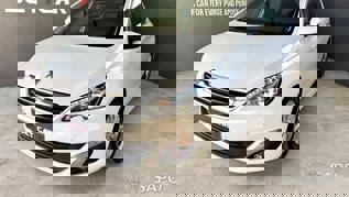 Peugeot 308 1.2 PureTech Allure Faróis Full LED de 2015
