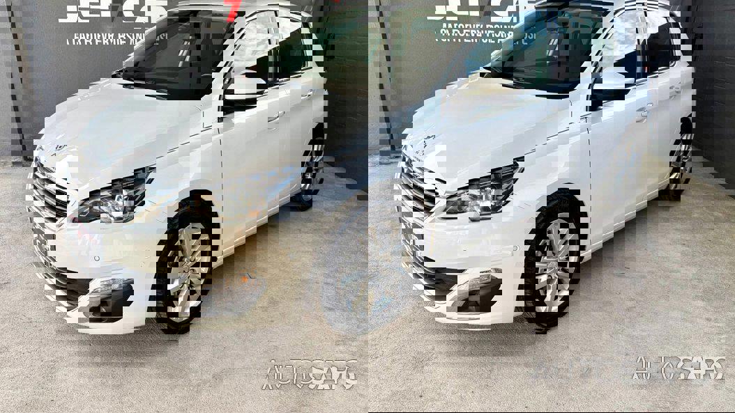 Peugeot 308 1.2 PureTech Allure Faróis Full LED de 2015