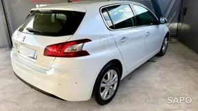 Peugeot 308 1.2 PureTech Allure Faróis Full LED de 2015