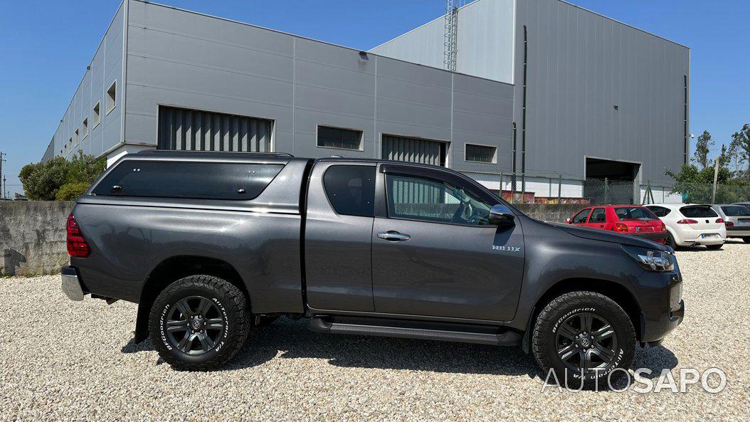 Toyota Hilux 2.4 D-4D 4WD Trial de 2022