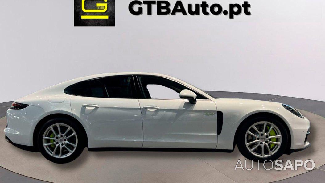 Porsche Panamera 4 E-Hybrid de 2020