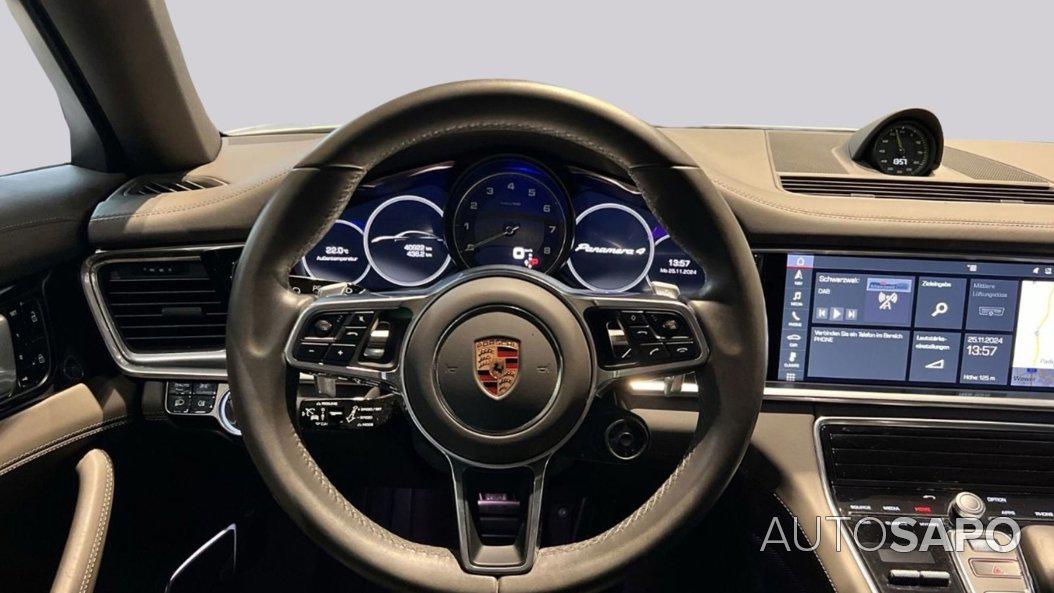 Porsche Panamera 4 E-Hybrid de 2020