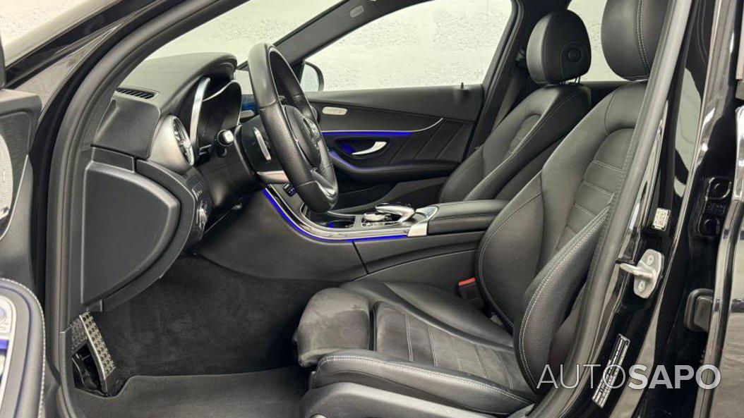Mercedes-Benz Classe C 300 de AMG Line de 2020