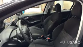 Peugeot 208 de 2013