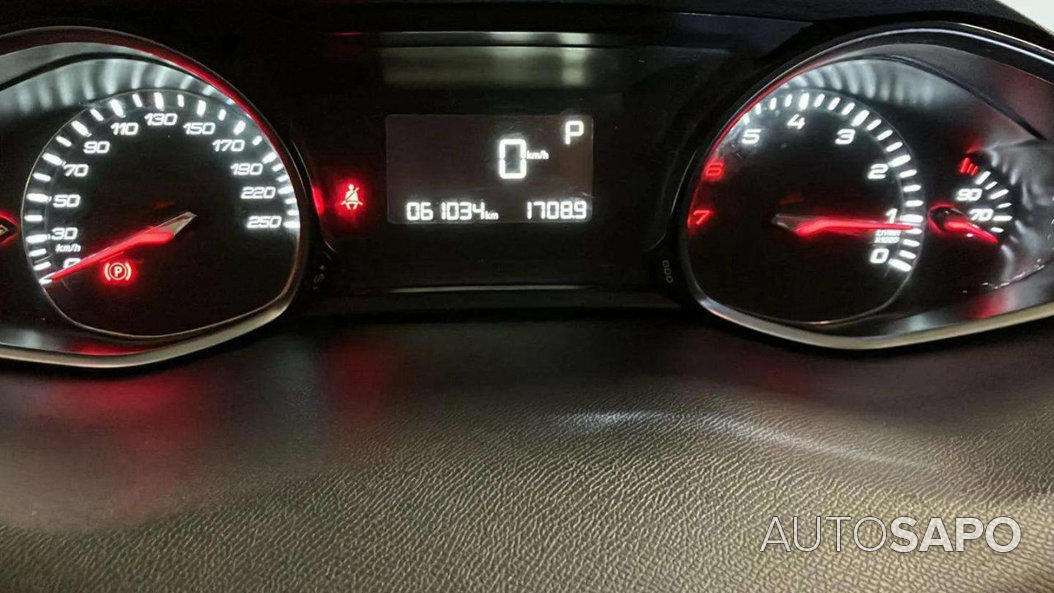 Peugeot 308 1.2 PureTech Allure EAT6 de 2015