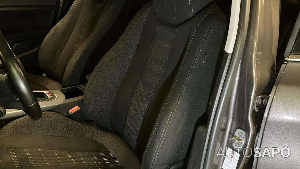 Peugeot 308 1.2 PureTech Allure EAT6 de 2015