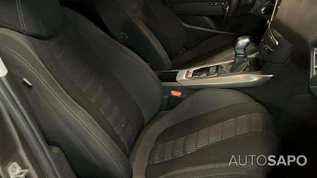 Peugeot 308 1.2 PureTech Allure EAT6 de 2015
