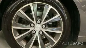 Peugeot 308 1.2 PureTech Allure EAT6 de 2015