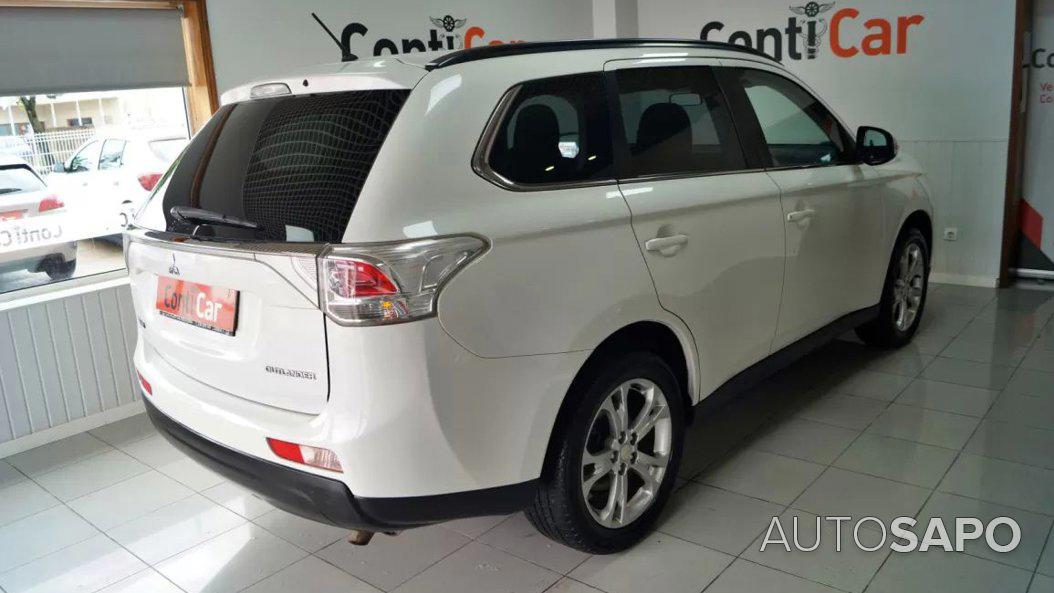 Mitsubishi Outlander 2.2 DI-D Instyle Navi de 2014
