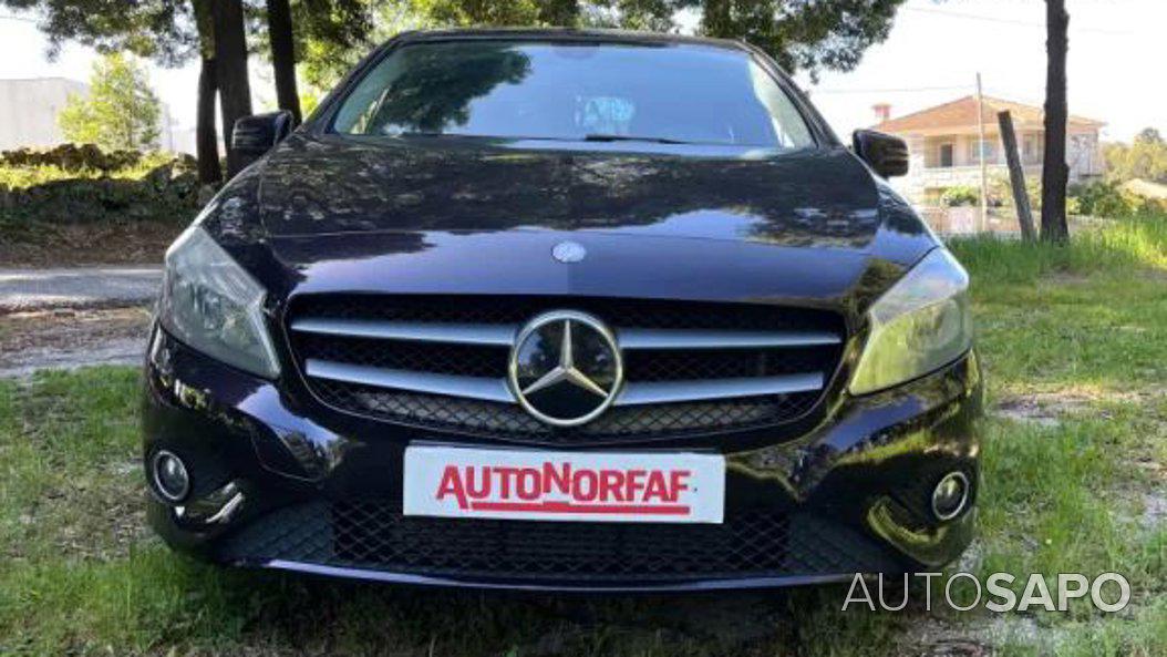 Mercedes-Benz Classe A 160 CDi BlueEfficiency Urban de 2013