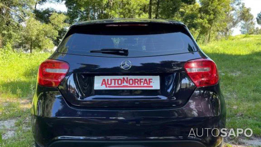 Mercedes-Benz Classe A 160 CDi BlueEfficiency Urban de 2013