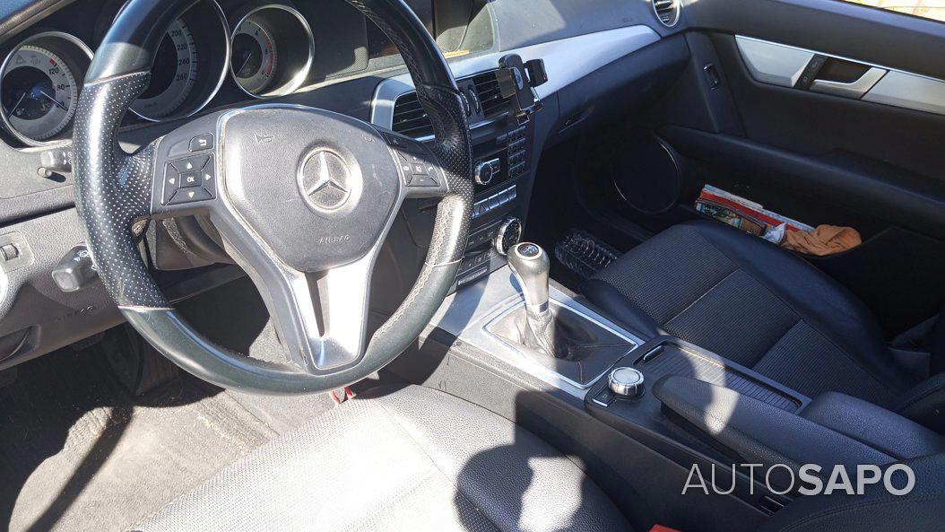 Mercedes-Benz Classe C 200 CDi Avantgarde BlueEfficiency de 2011