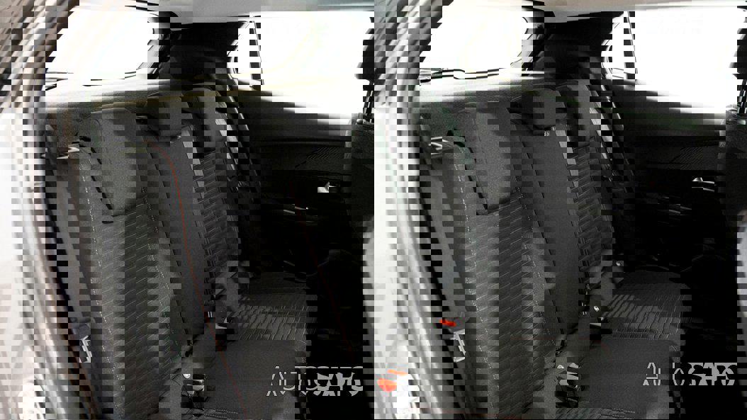 Peugeot 2008 1.2 PureTech Active EAT8 de 2020