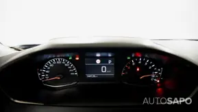 Peugeot 2008 1.2 PureTech Active EAT8 de 2020