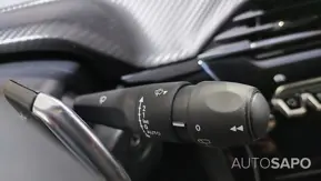 Peugeot 2008 1.2 PureTech Allure EAT8 de 2024
