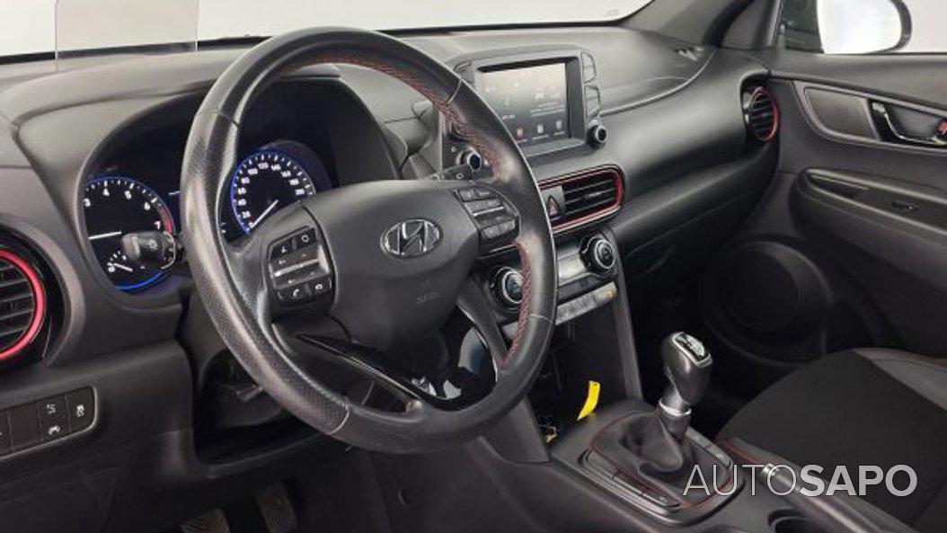 Hyundai Kauai 1.0 T-GDi Premium Pele/Tecido Vermelho de 2019