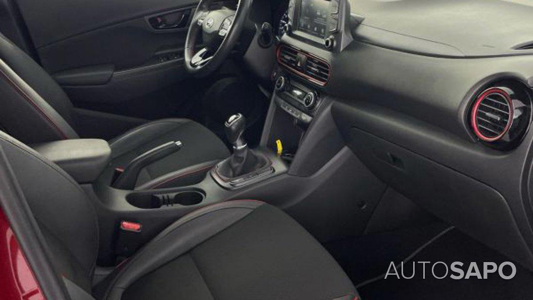 Hyundai Kauai 1.0 T-GDi Premium Pele/Tecido Vermelho de 2019
