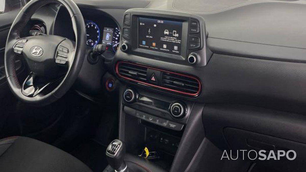 Hyundai Kauai 1.0 T-GDi Premium Pele/Tecido Vermelho de 2019