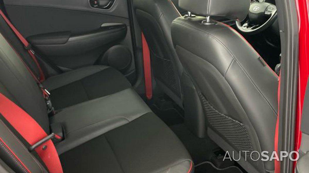 Hyundai Kauai 1.0 T-GDi Premium Pele/Tecido Vermelho de 2019