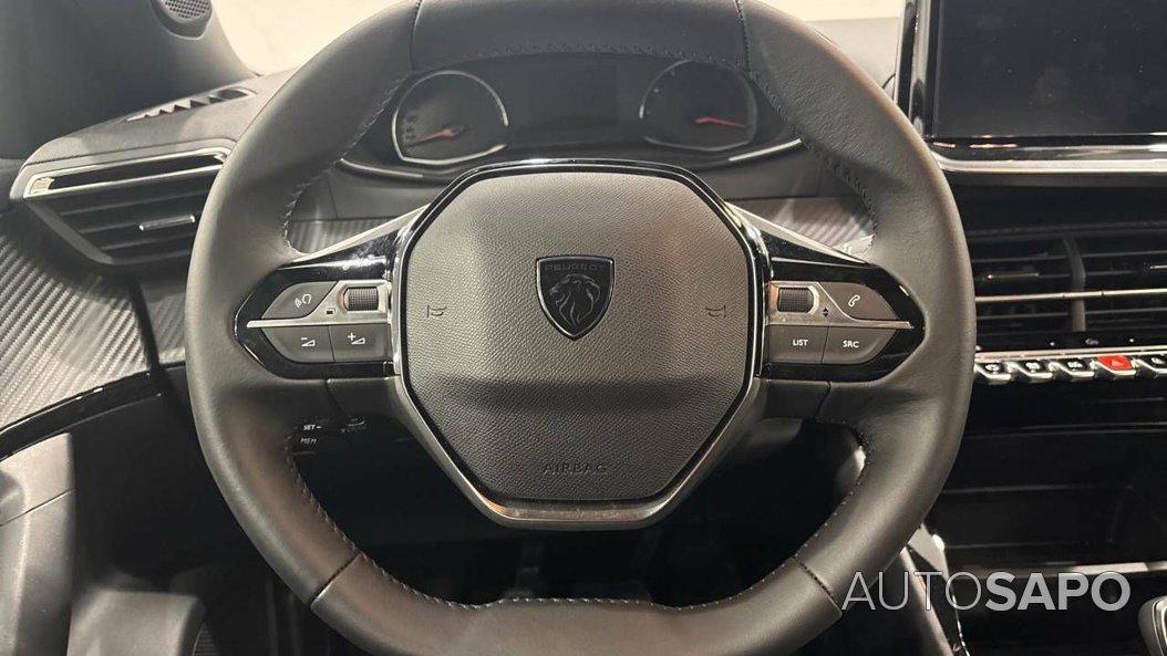 Peugeot 2008 1.2 PureTech Active de 2024