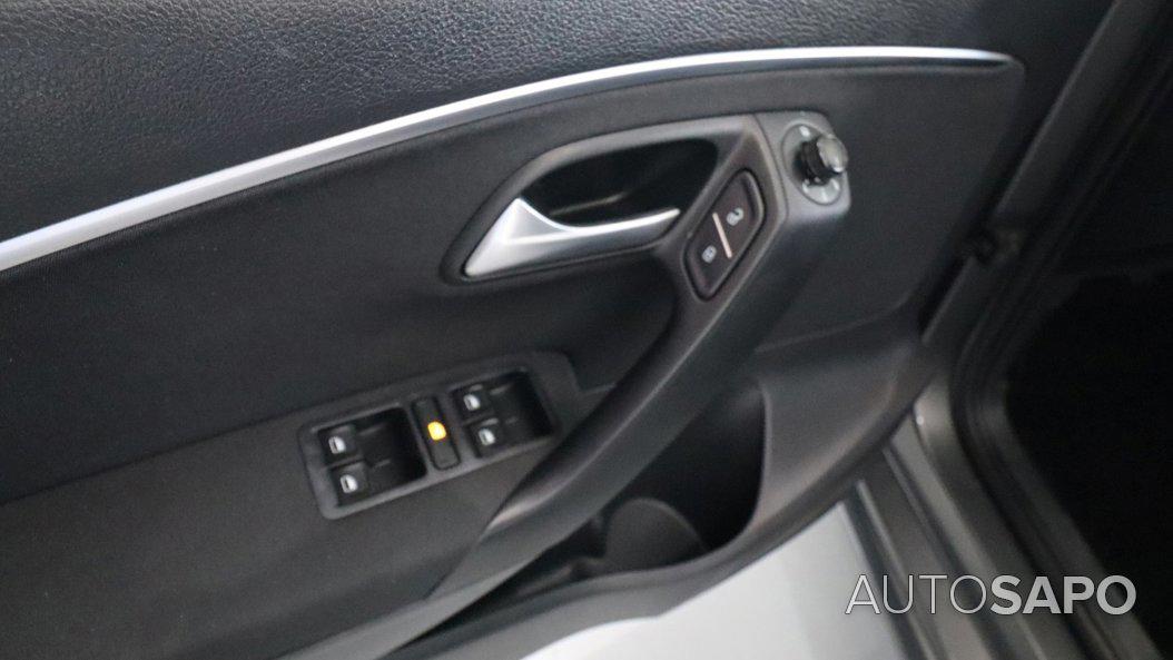Volkswagen Polo 1.0 Confortline de 2015