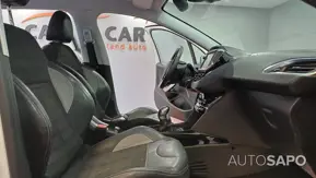 Peugeot 2008 1.2 PureTech Allure de 2015