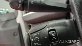 Peugeot 2008 1.2 PureTech Allure de 2015
