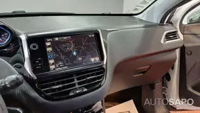 Peugeot 2008 1.2 PureTech Allure de 2015